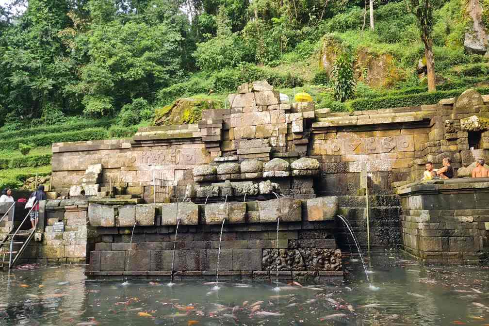 Tiket Masuk Candi Jolotundo Mojokerto.jpg