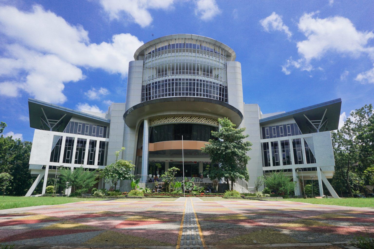 6 Universitas Di Semarang Terbaik Dari Negeri Hingga Swasta