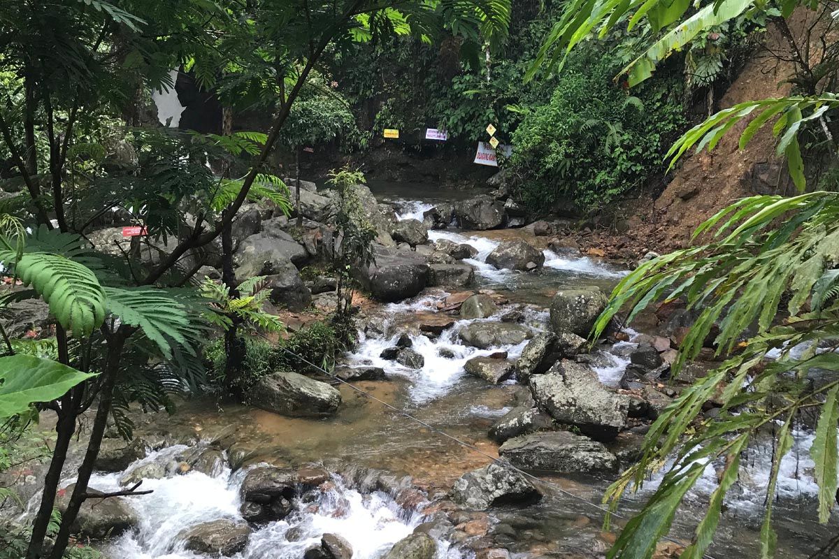 aktivitas di curug cibulao.jpg