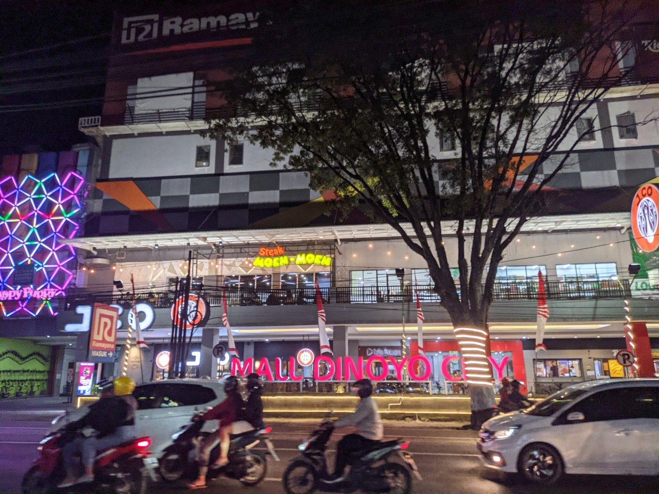 mall dinoyo city.jpg