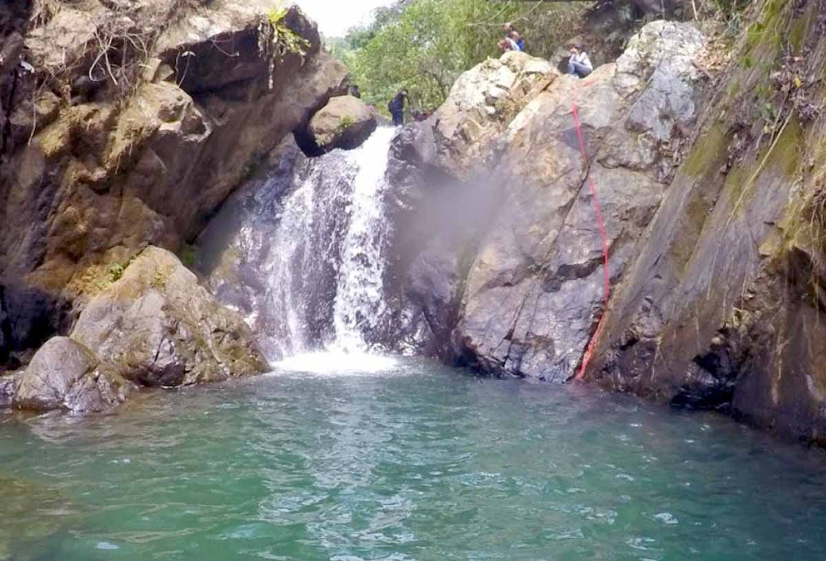 mitos curug putri kencana.jpg