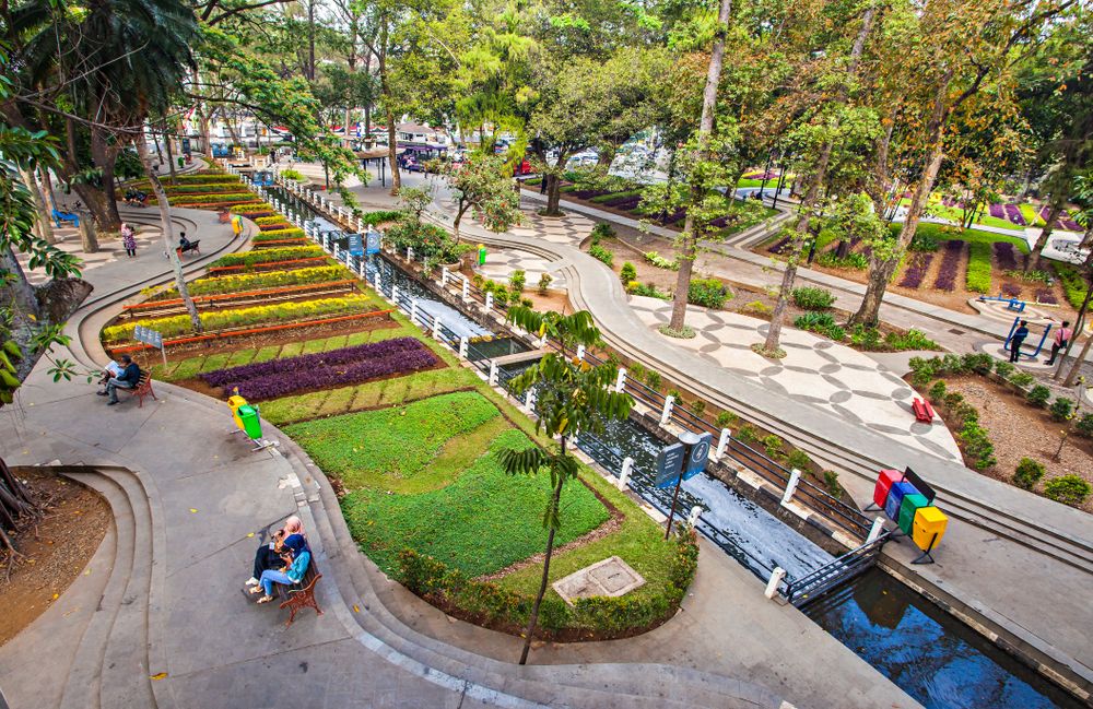 taman balai kota bandung.jpg